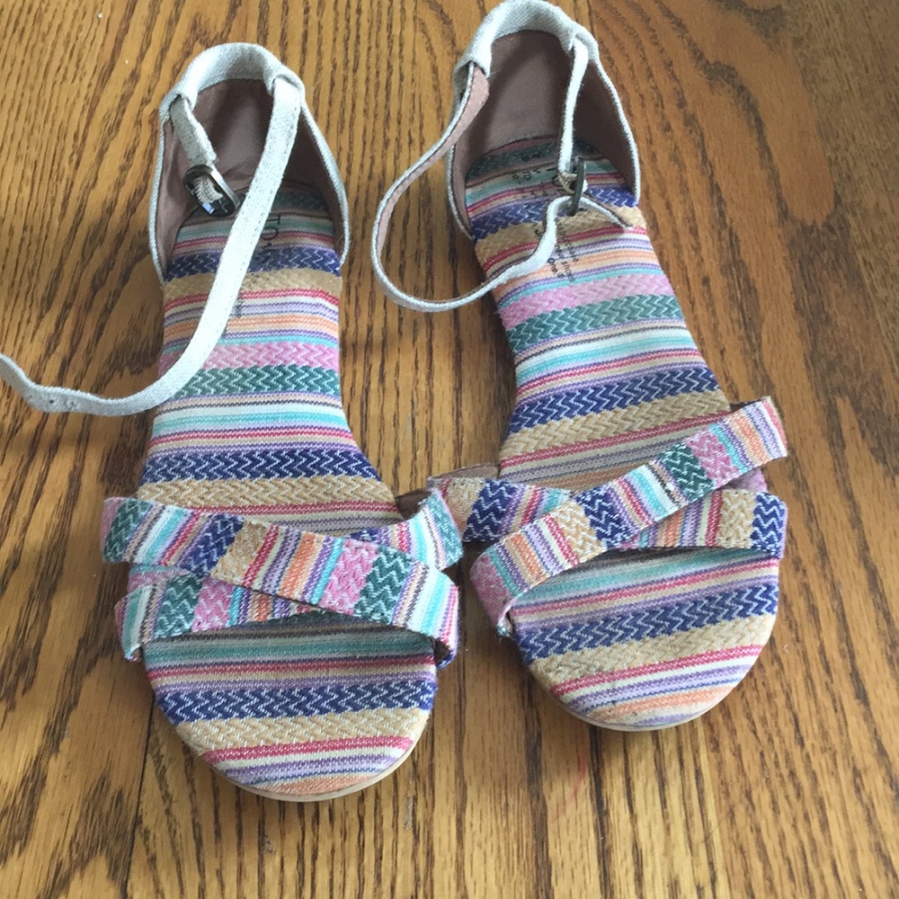 Toms sandals